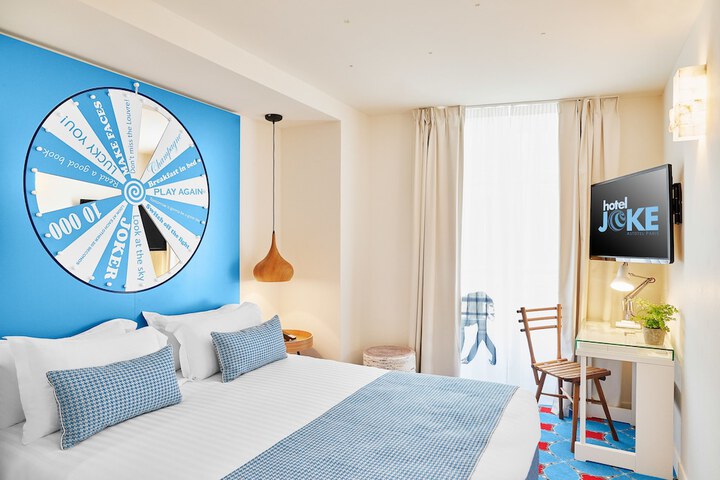 Room 5 of 60