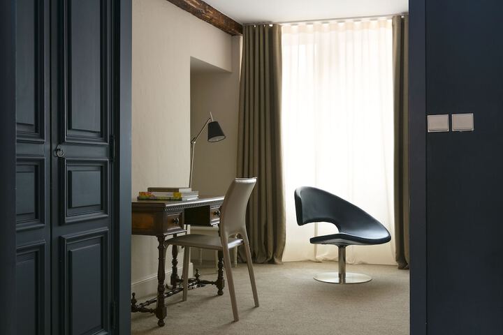Room 10 of 54
