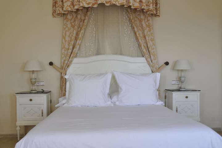 Room 17 of 29