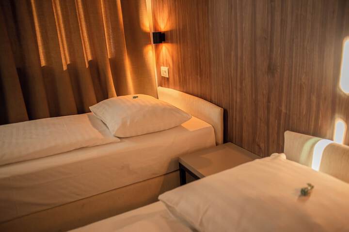 Room 39 of 127