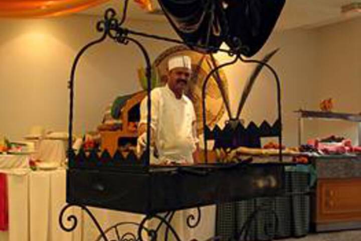 Dining 32 of 35
