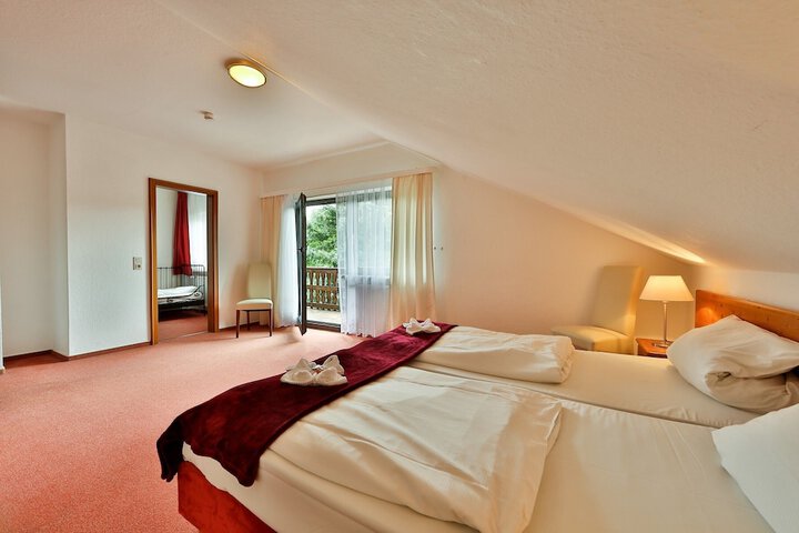 Room 3 of 51