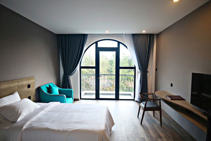 Room 6 of 38