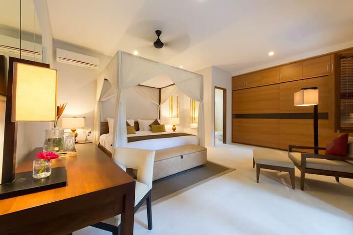 Room 25 of 83