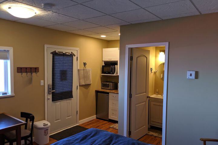 Room 12 of 85