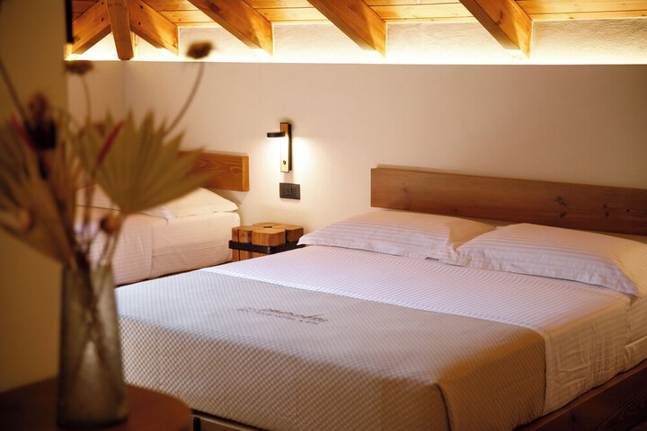 Room 25 of 124
