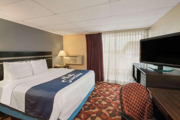 1 King Bed (7 of 14)