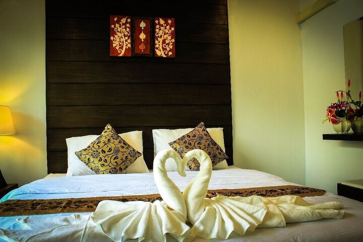 Room 3 of 70