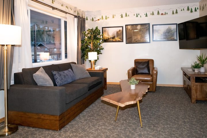 Room 46 of 85