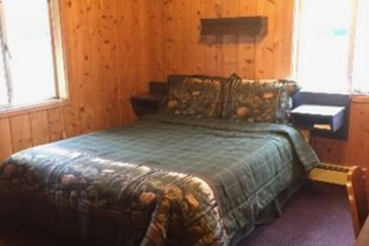 Room 105 of 182