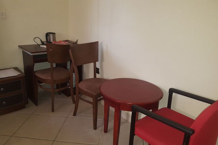 Room 18 of 32