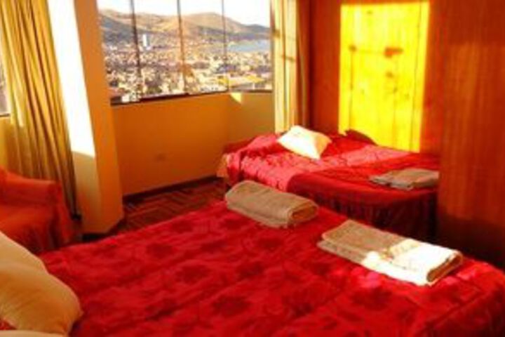Room 6 of 12