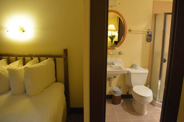 Room 10 of 63
