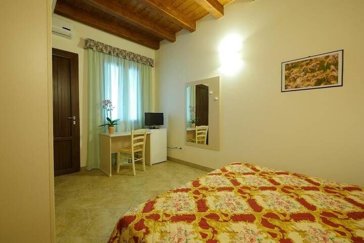 Room 16 of 55