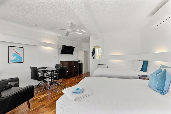Room 53 of 140