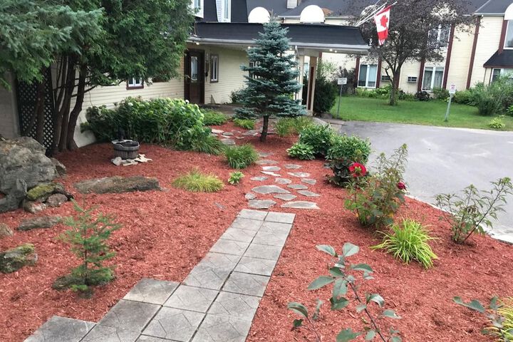 Property Grounds 25 of 32