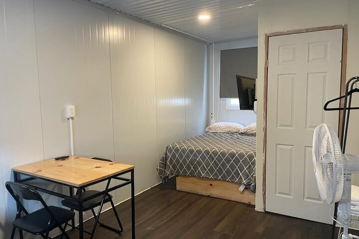 Room 30 of 98