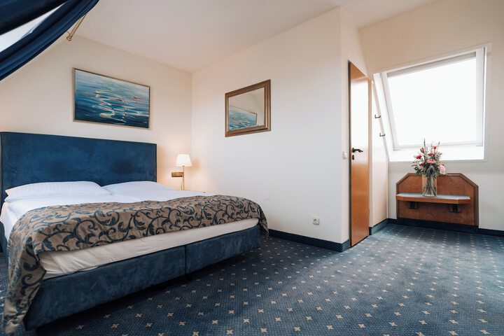 Room 35 of 81