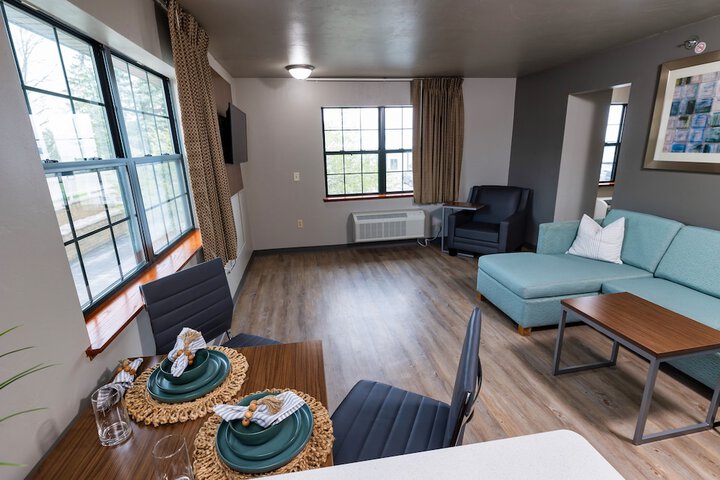 Executive Suite 2 Double Beds (1 of 30)