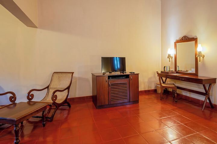 Room 16 of 60