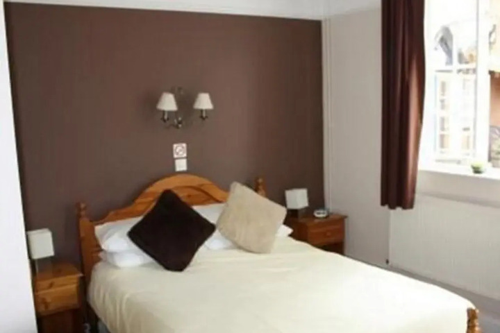 Photo 8
