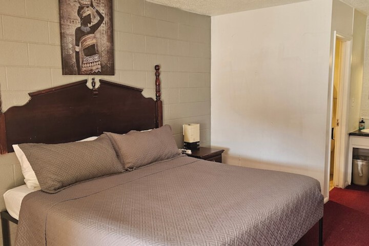 Room 21 of 30