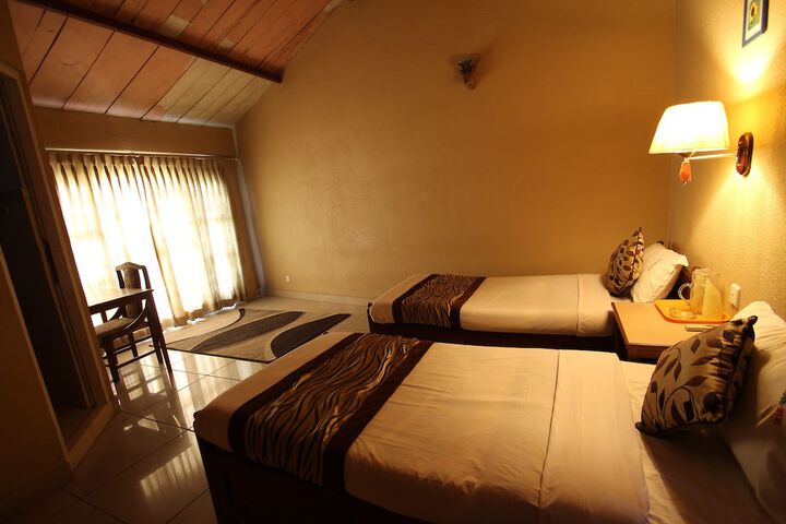 Room 4 of 39