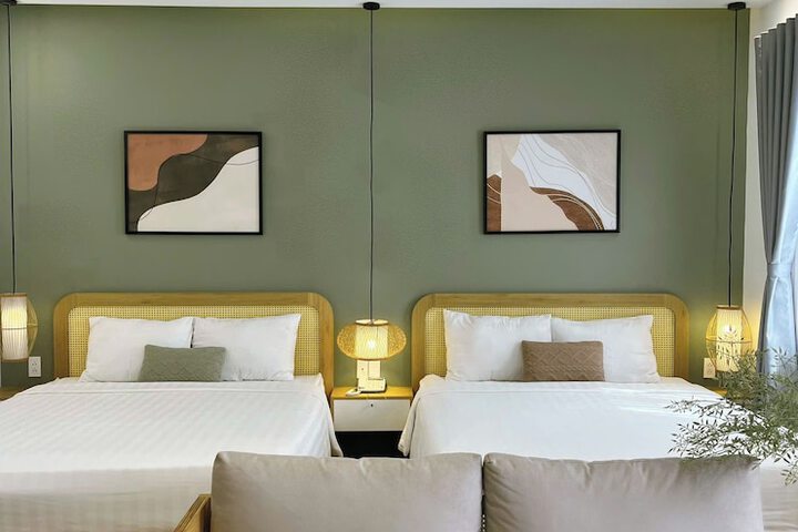 Room 9 of 36