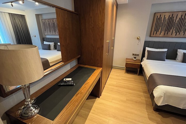 Room 25 of 129