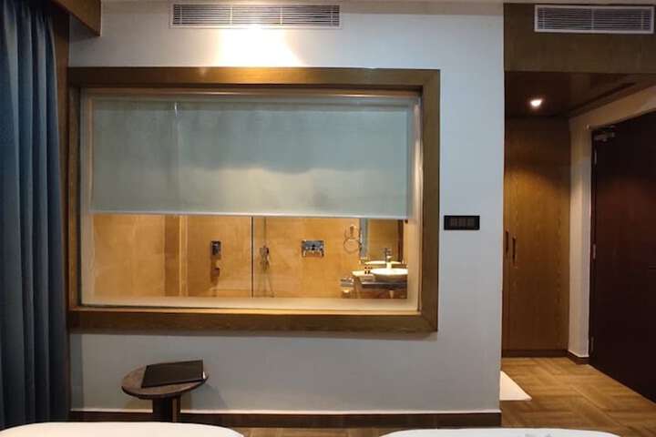Room 5 of 19