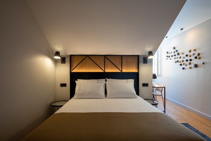Room 7 of 71