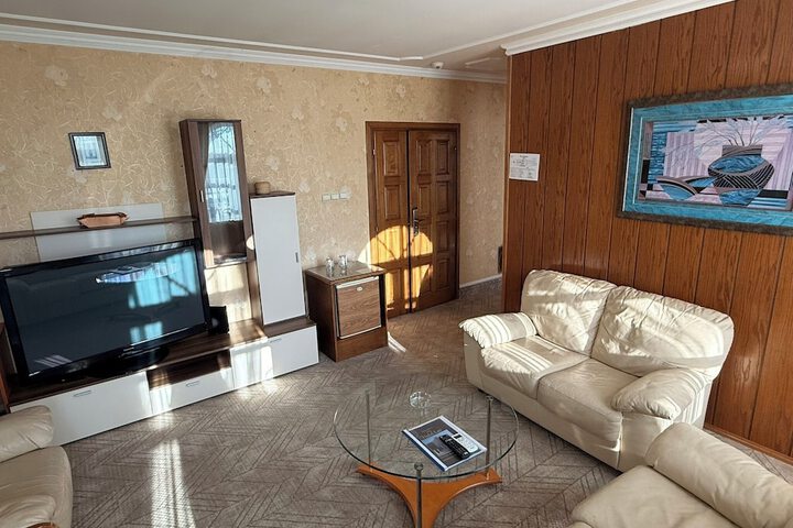 Room 50 of 83