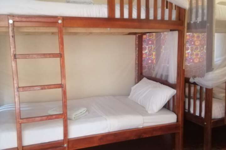 Room 8 of 25