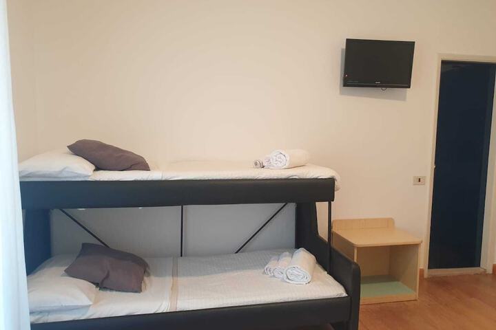 Room 30 of 63