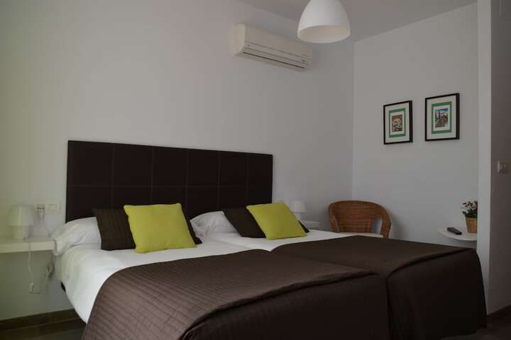 Room 9 of 36