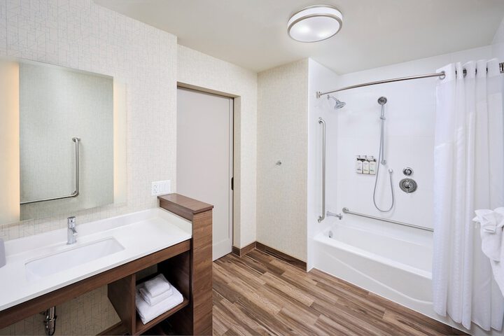 Room 8 of 36