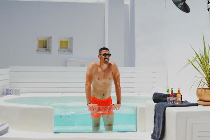 Hot Tub 31 of 47