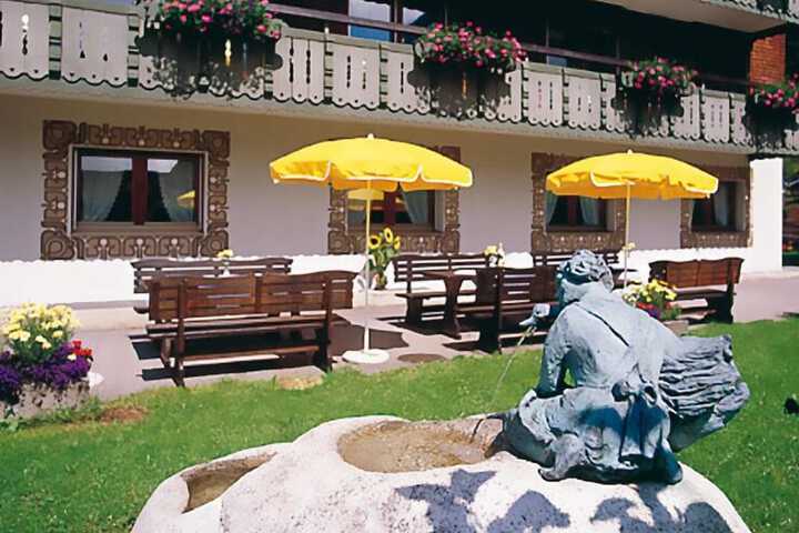 Hotel Exterior 57 of 61