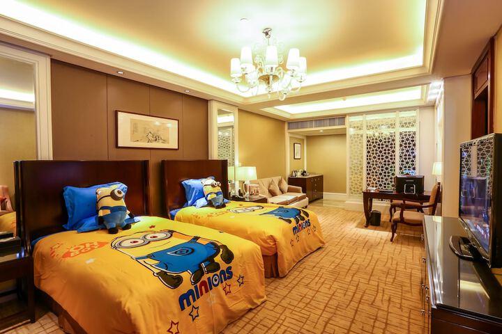 Room 36 of 65