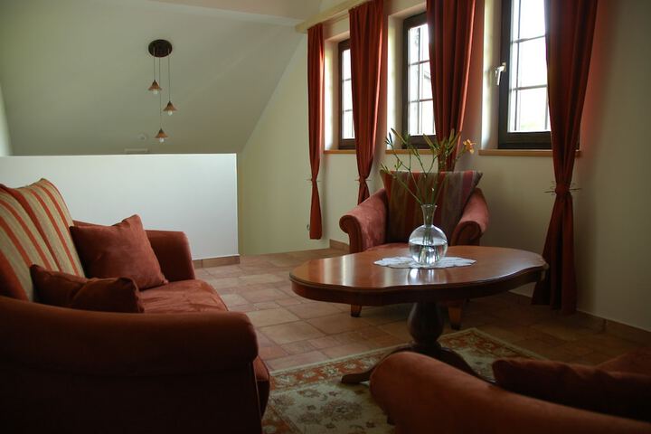 Room 5 of 27