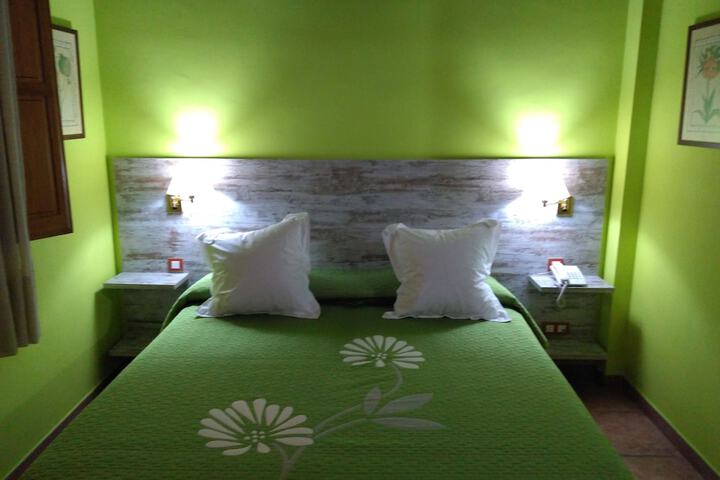 Room 9 of 30