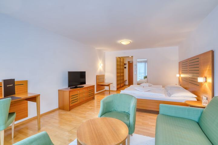 Room 15 of 116