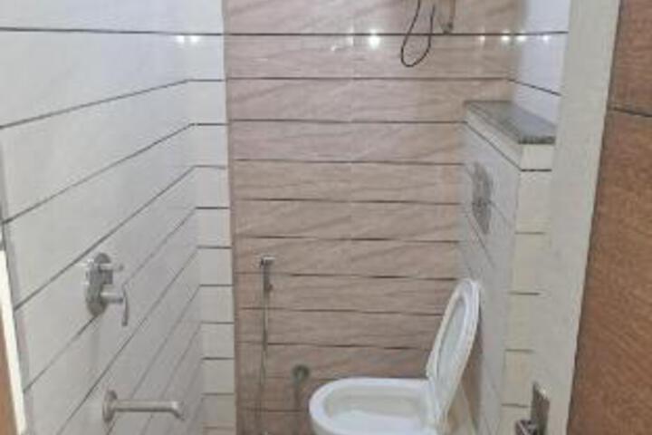 Room 16 of 23