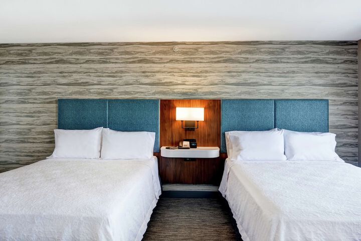 Room 8 of 40
