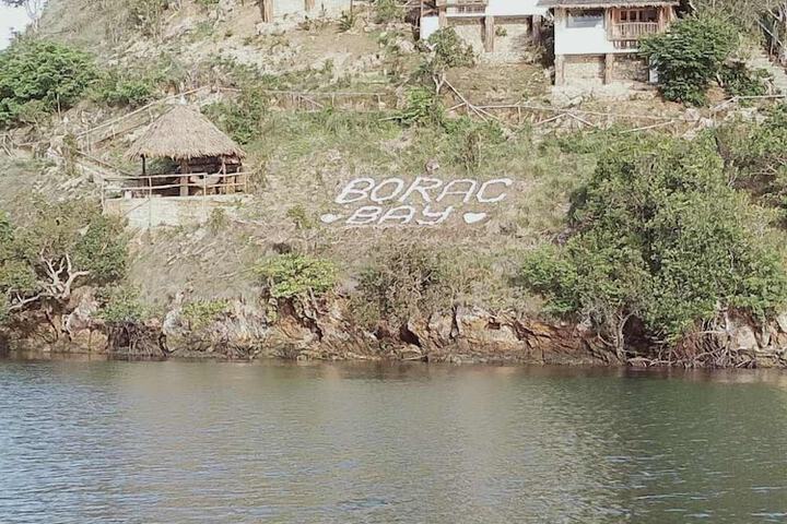 Borac Bay Bungalows Resort and Spa in Coron