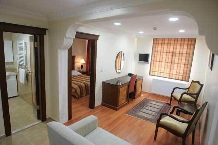 Room 15 of 35