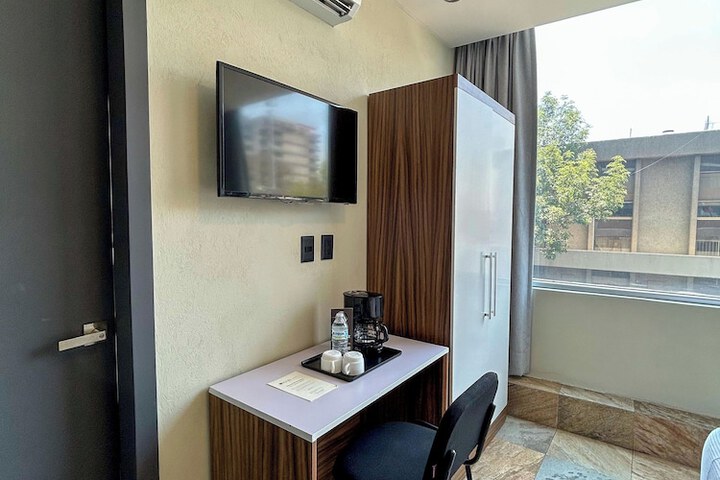 Room 62 of 91