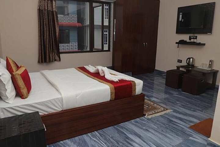 Room 13 of 21