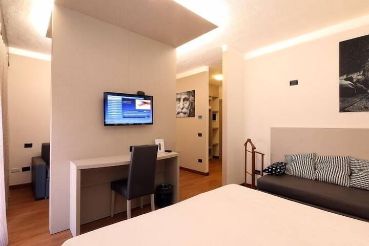 Room 7 of 35
