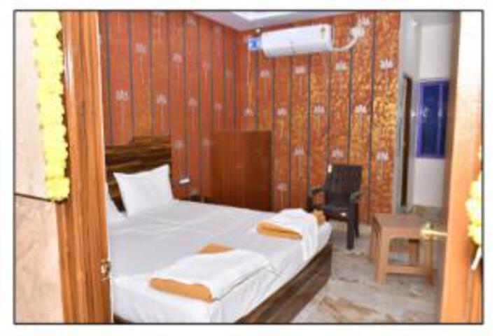 Room 16 of 53